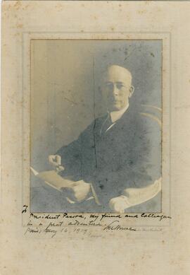 Retrato de homem não identificado com dedicatória a Epitácio Pessoa