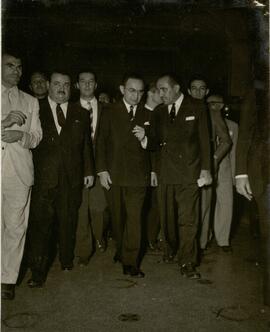 Da esquerda para direita: Café Filho (4º) (vice-Presidente da República de 1951 a 1954) e outros ...